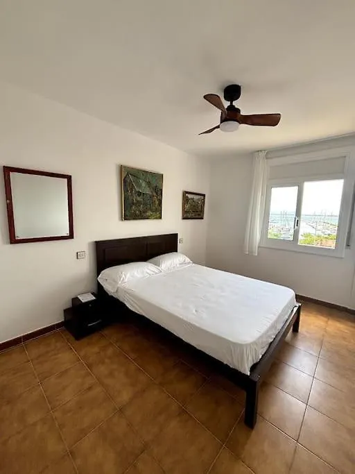 2 Chambre Vue Port De Plaisance Roses